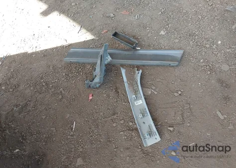 2021 Chevrolet Equinox Awd Premier z USA, uszkodzony, nr VIN 3GNAXXEV6MS157177